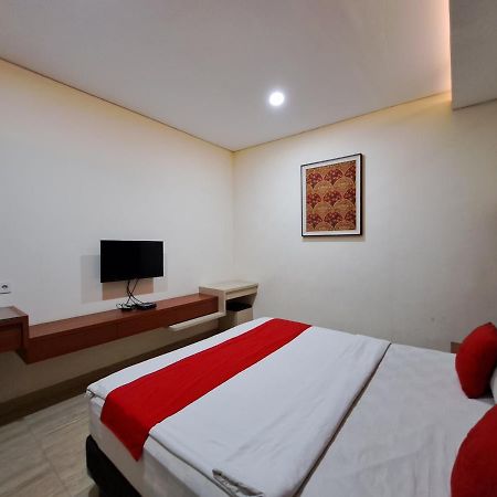 Dewi Uma House Hotel Denpasar  Exterior photo