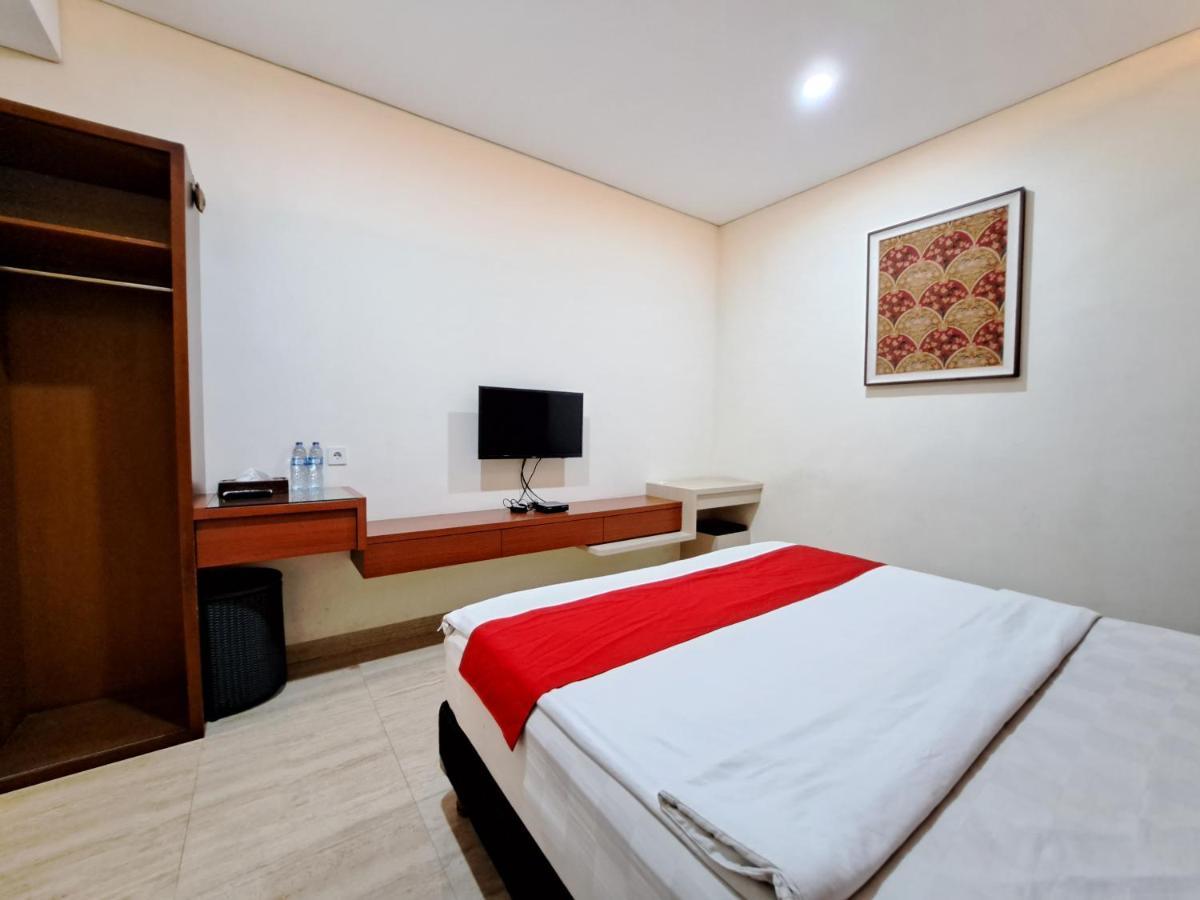 Dewi Uma House Hotel Denpasar  Exterior photo