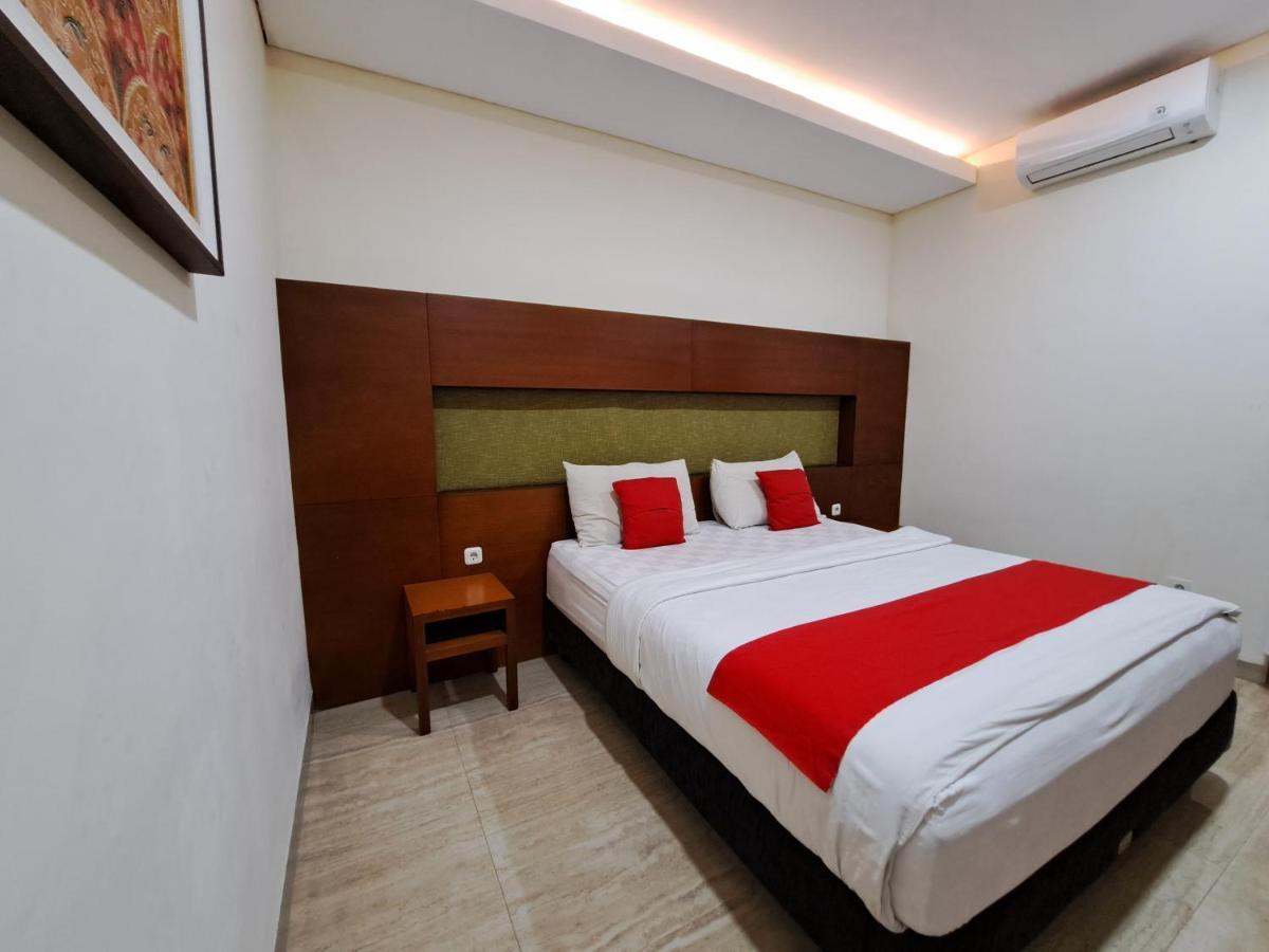 Dewi Uma House Hotel Denpasar  Exterior photo